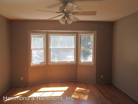4th image of 13935 Gilmore St
