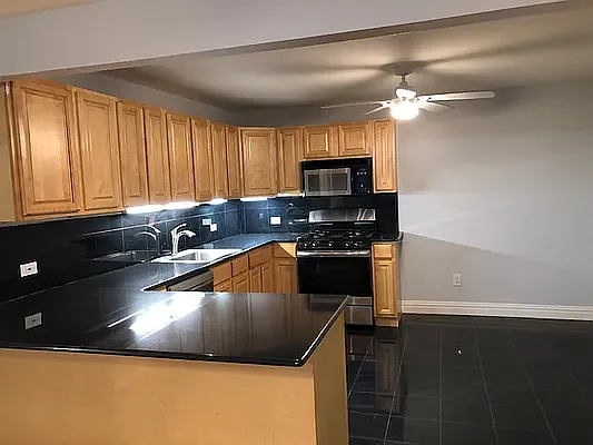 Rented by Friedman Roth Realty | media 15