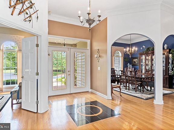5th image of 10241 Kintore Dr