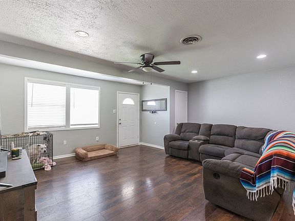 5th image of 2057 Barrow St