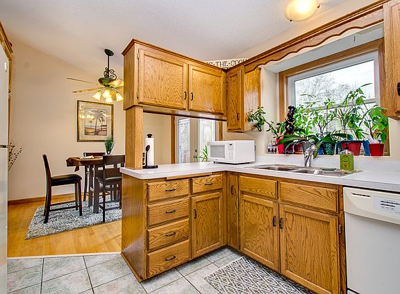 5th image of 6490 Birch Ct