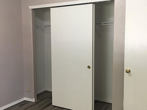5th image of 3613 Cameo Dr SW