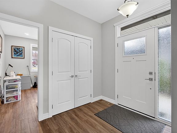 4th image of 2715 Golf Course Dr #6