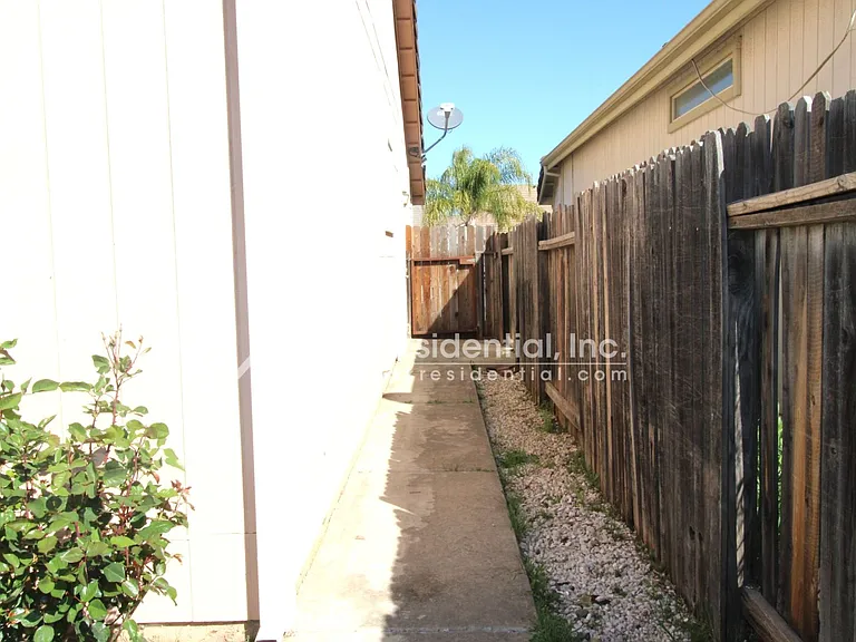 8572 Charente Way — Photo 23