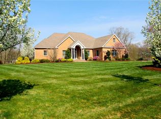 10 Winterberry Rd, Lincoln, RI 02865