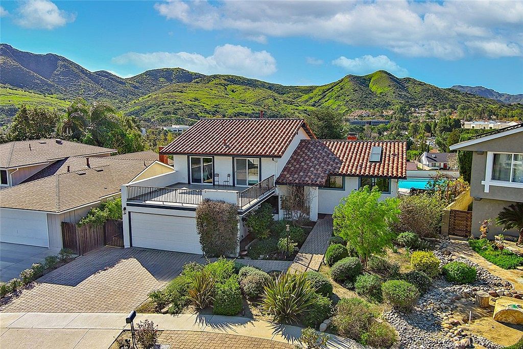 H ermoso Lago 30654 Rigger Rd, Agoura Hills, CA 91301 | Zillow