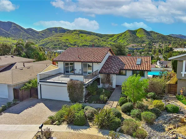 30654 Rigger Rd, Agoura Hills, CA 91301