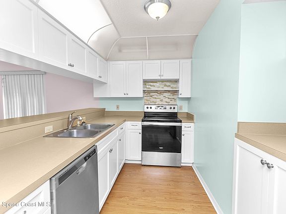 4th image of 1410 Huntington Ln APT 1106
