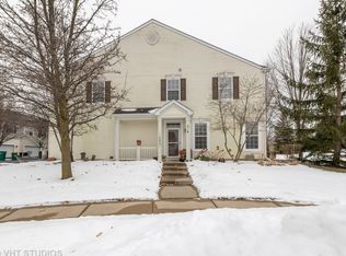 518 S Lakeside Ct, Round Lake, IL 60073