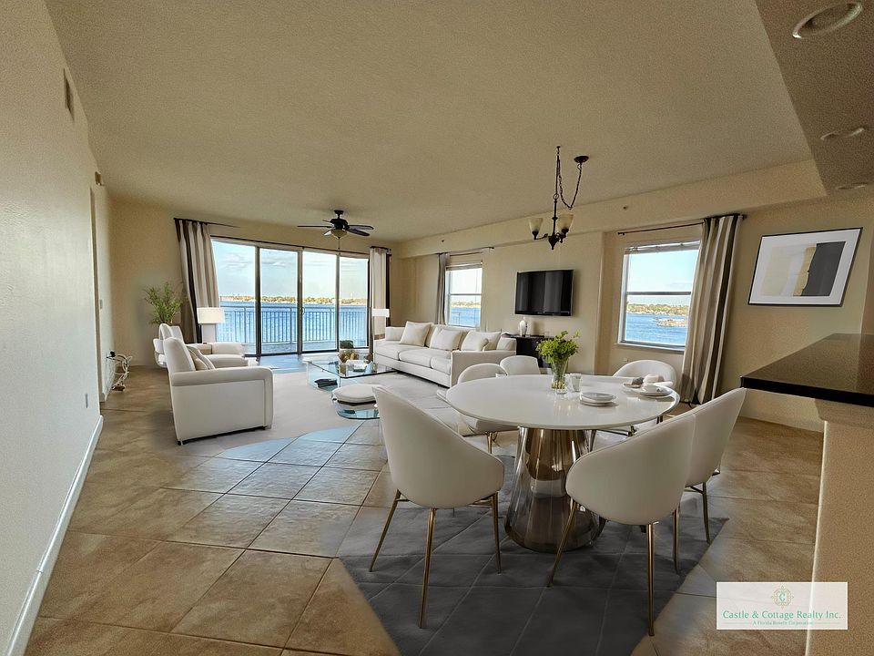 Living area (digitally staged).