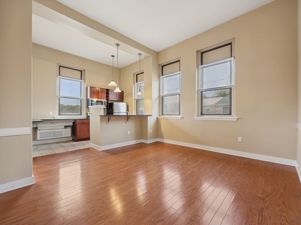 171 Grape St APT 105