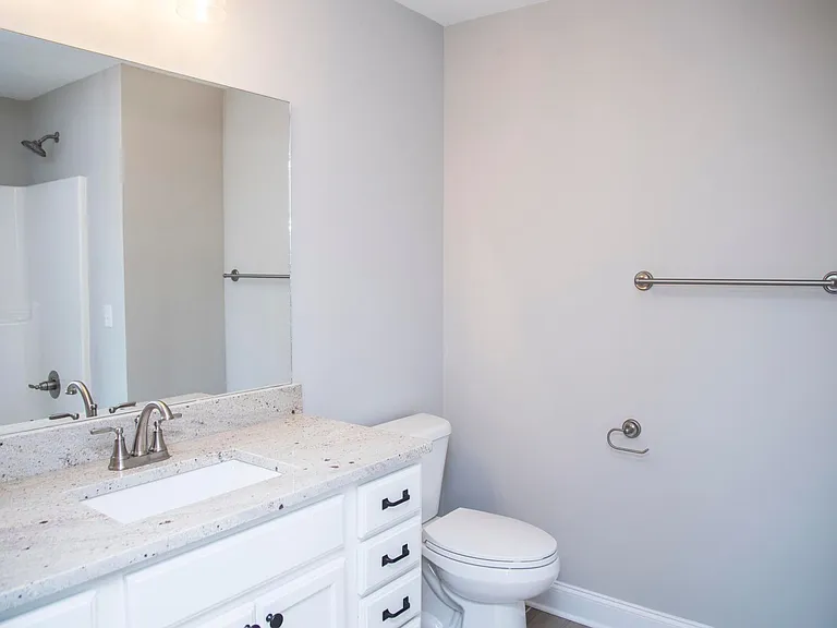 496 Bellingham Dr NE — Photo 9
