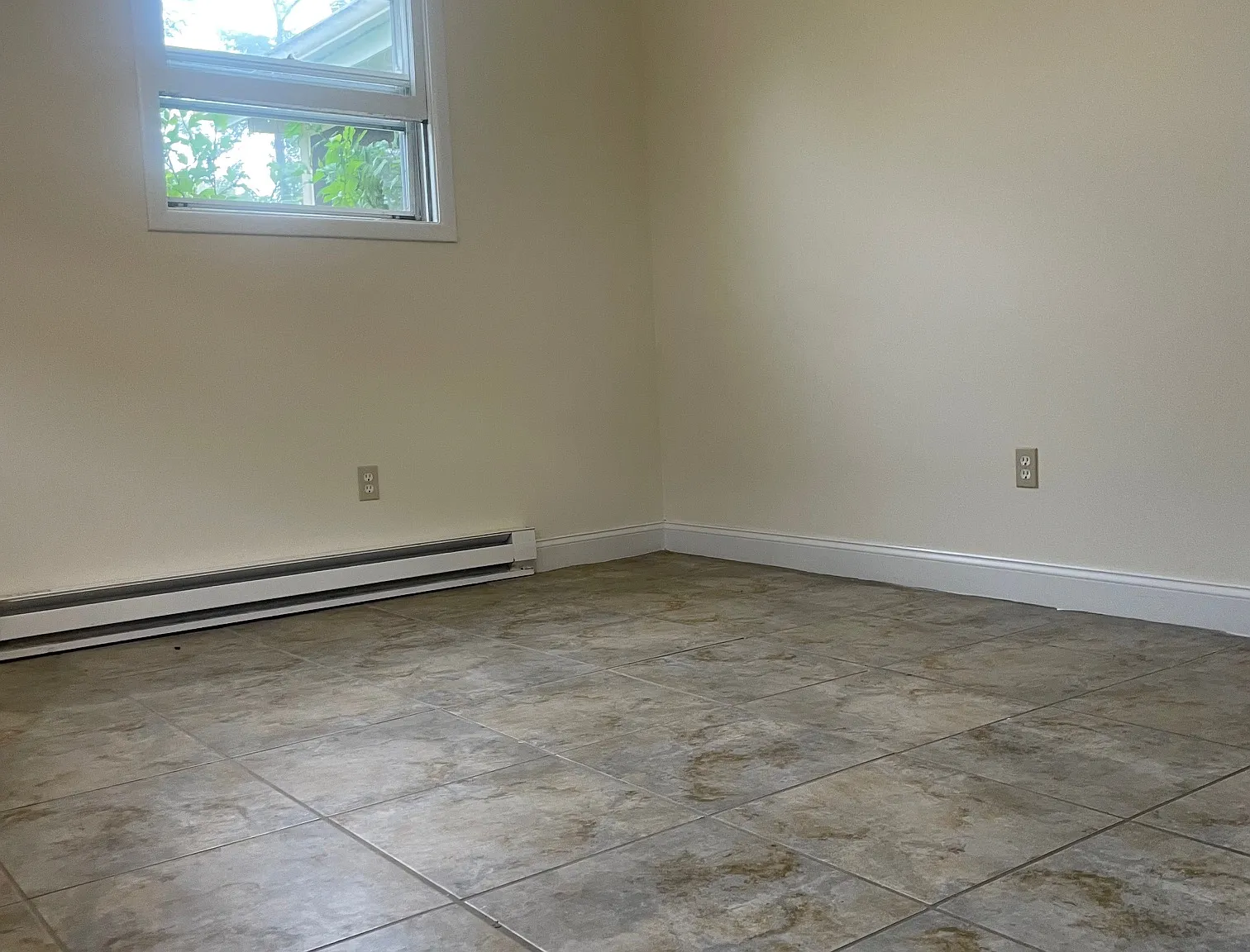 1 bed, 550 sqft, $1,300 — Photo 3