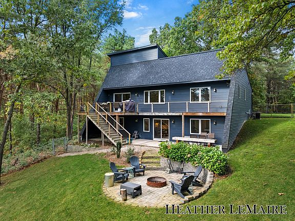 2nd image of 5865 Egypt Valley Ave NE