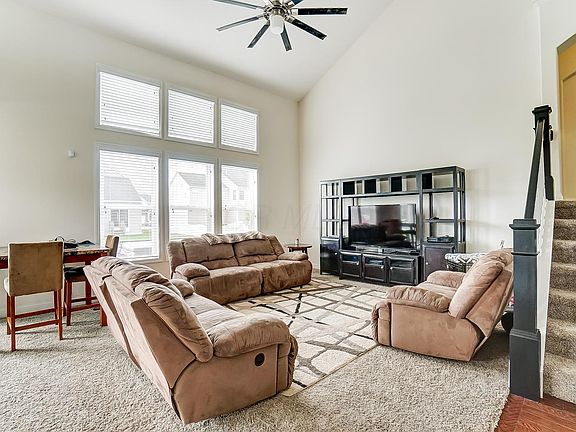 5th image of 998 Kentucky Cir