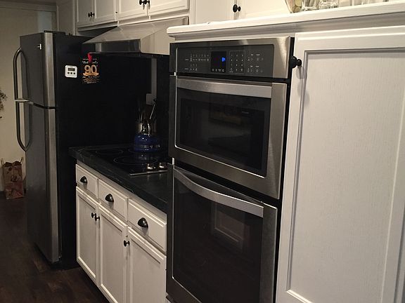 5th image of 4915 Tyrone Ave APT 117