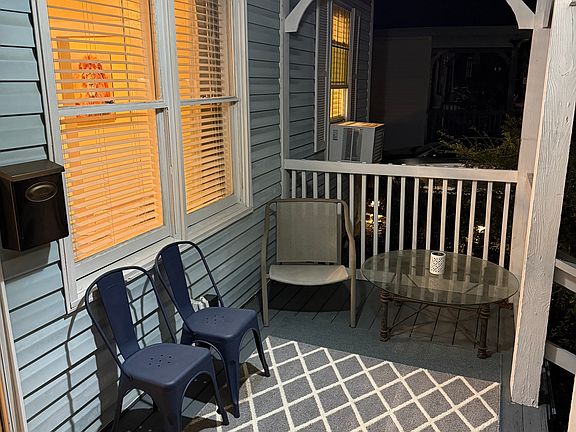 2nd image of 4977 Hyde Ave