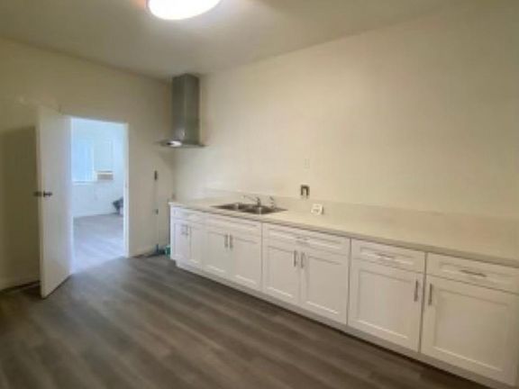 2nd image of 502 N Lincoln Ave #A