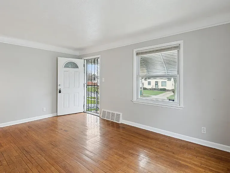 21210 Kenyon Dr — Photo 10