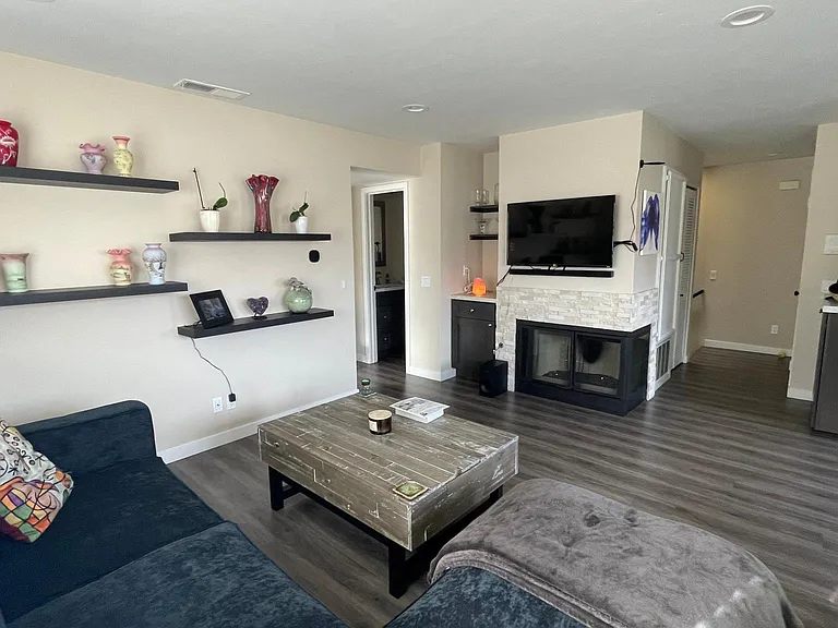 3805 Herbert St #9 — Photo 3