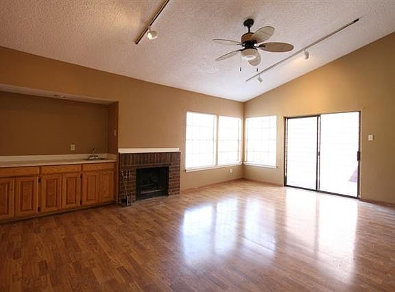 4th image of 6103 Summer Creek Cir
