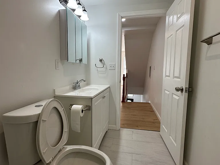bath on 2nd floor