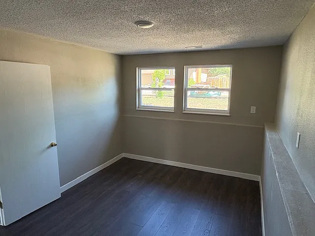 4th bedroom is garden level.