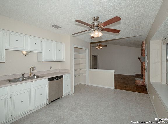 3rd image of 4603 Valleybrook