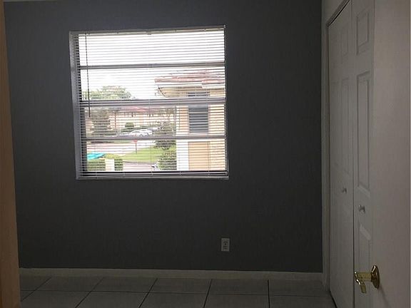 5th image of 9971 Twin Lakes Dr