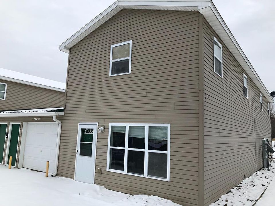 1st image of 263 Oak Ln #7