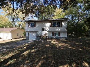 6210 E 150th Ter, Grandview, MO 64030