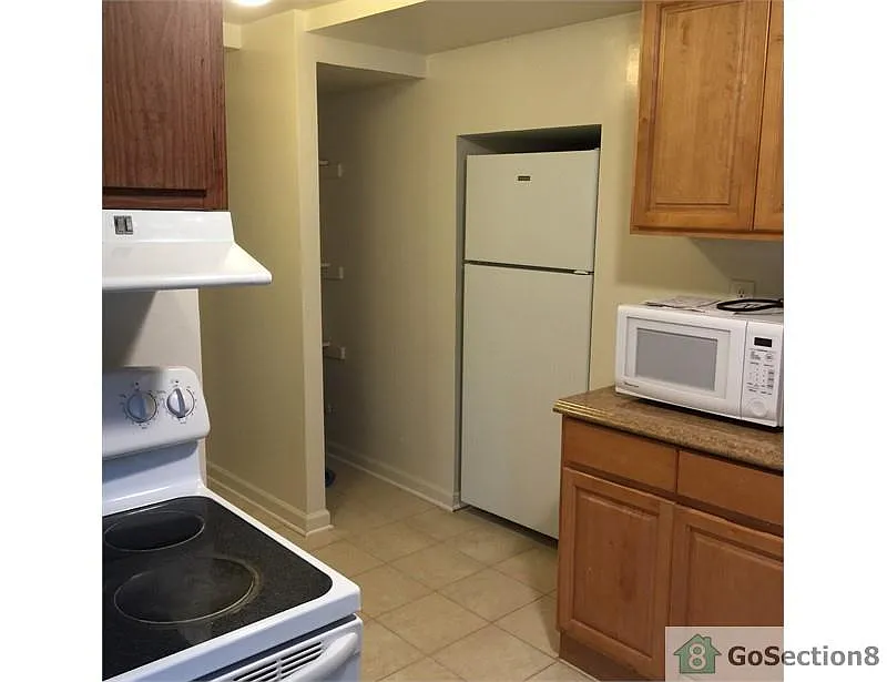 723 Chapelgate Dr photo 1