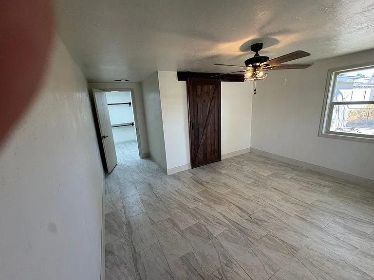 2607 Davis St — Photo 9