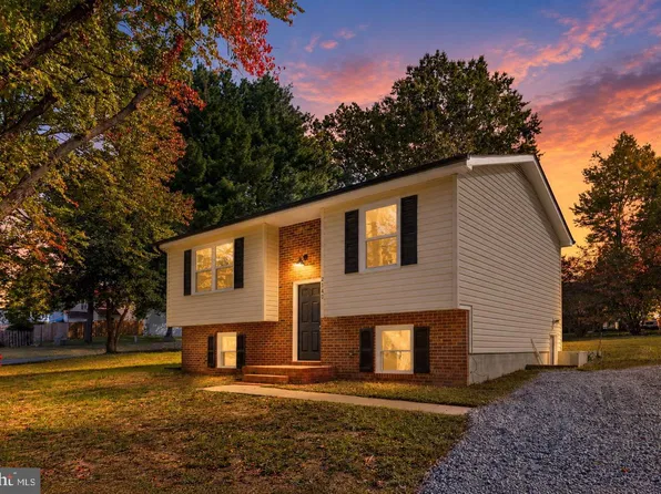 2140 Minnear St, Fredericksburg, VA 22407
