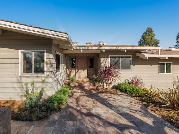 4th image of 888 Robb Rd