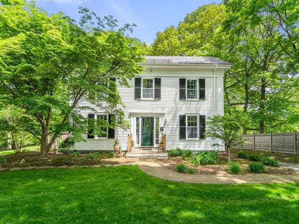 32 School St, Belmont, MA 02478