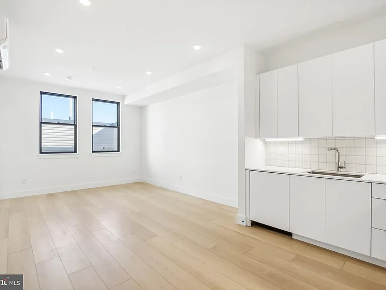 2406 Frankford Ave #12 — Photo 13