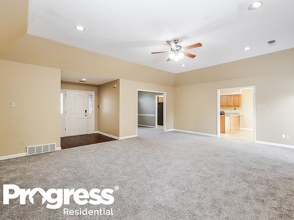 5th image of 8669 Rhonda Cir N