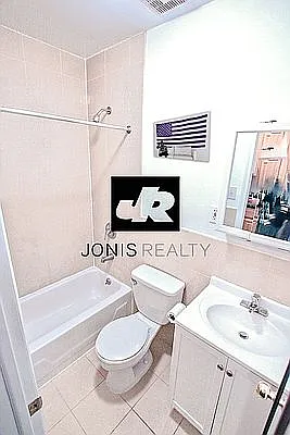 Rented by Jonis Realty | media 10