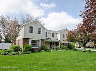 725 Cloverlane Dr, Sycamore, IL 60178