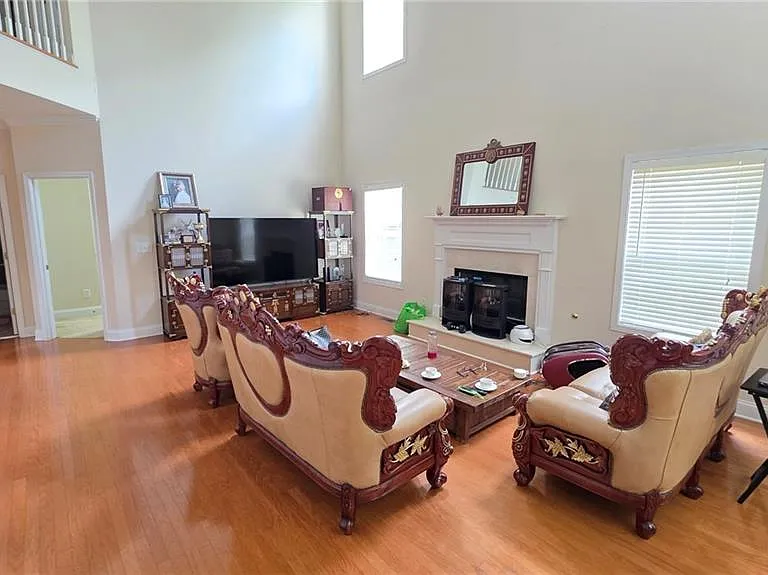 4060 Suwanee Bend Dr — Photo 3