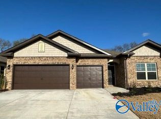 460 Jackson Point Cir, Huntsville, AL 35811