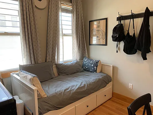 Rented by The Hamilton Group | media 33