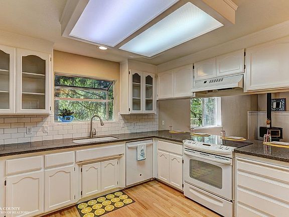 5th image of 10312 Keenan Way