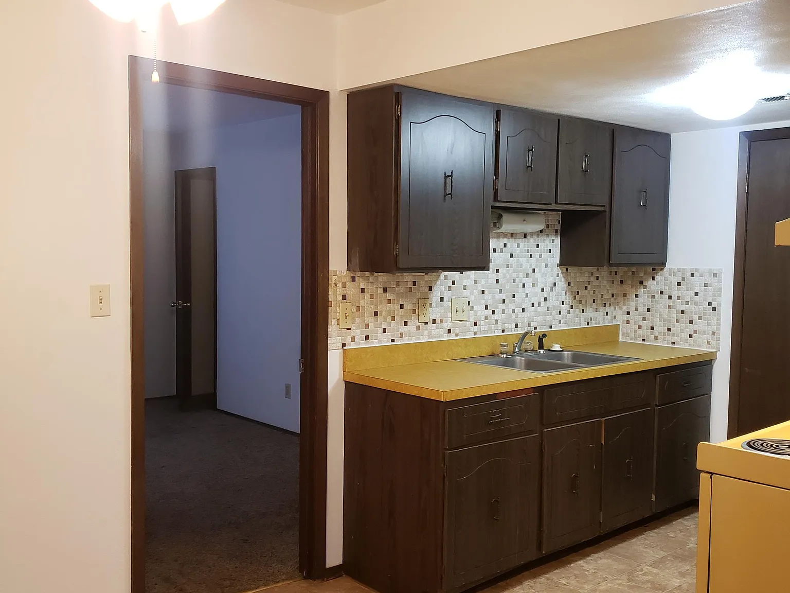 1 bed, $895 — Photo 2