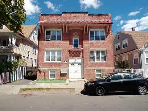2 bed, 950 sqft, $1,750 — Photo 1