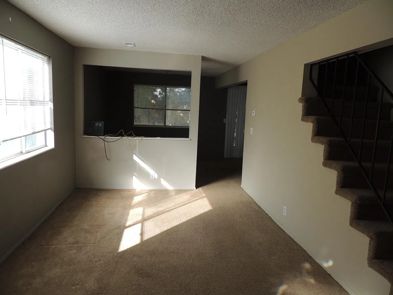 7826 S Chadbourne Dr — Photo 3