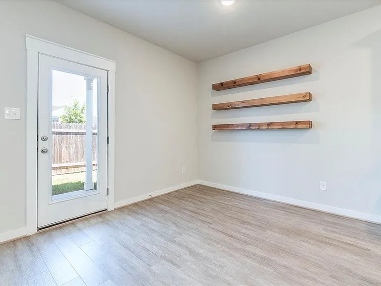 496 Fieldwood Dr #B — Photo 11