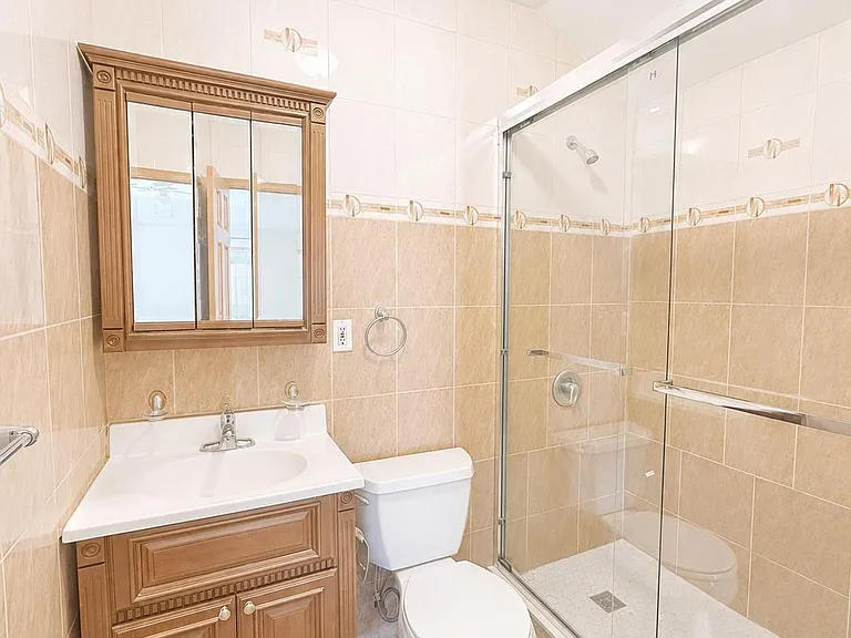6563 Hull Ave — Photo 8