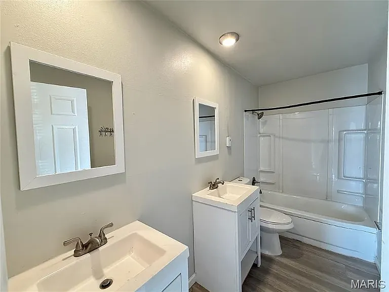 7601 Hazelcrest Dr #B — Photo 7